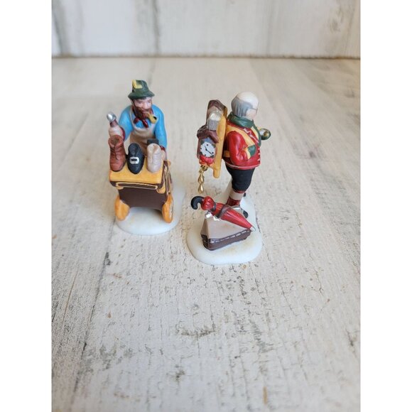 Dept 56 58394 cobbler clock peddler village accessory xmas set - Picture 3 of 6